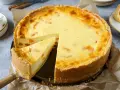 Ein saftiger Mandarinen Schmand Kuchen mit einem knusprigen Boden und fruchtigen Mandarinenstücken. Perfekt für jeden Anlass.